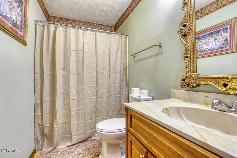 Photo #23: 605 Redwood Drive