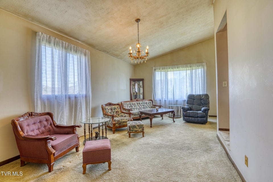 Photo #24: 605 Redwood Drive