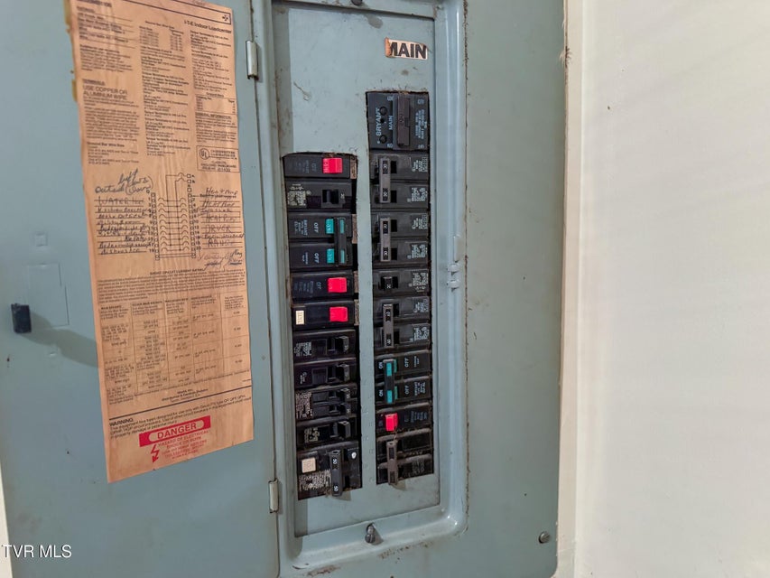 Photo #31: 605 Redwood Drive