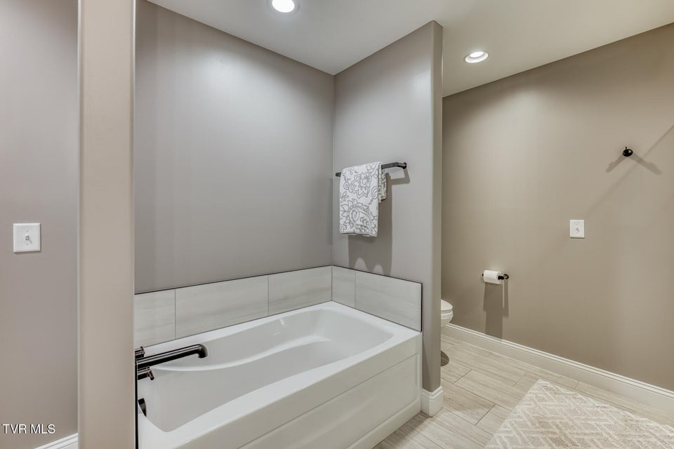 Photo #28: 179 Tanners Cove