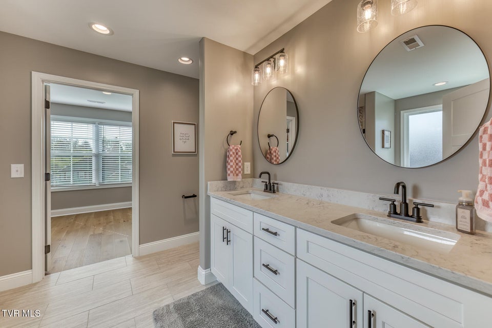 Photo #36: 179 Tanners Cove