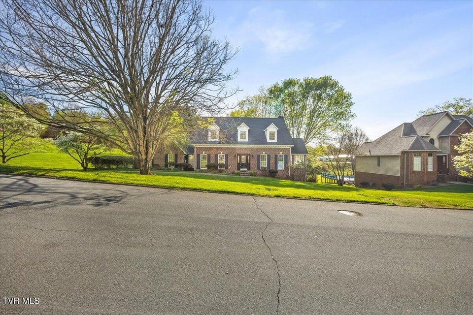 Photo #2: 1857 Greenbriar Circle