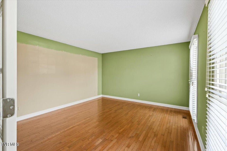 Photo #10: 1857 Greenbriar Circle