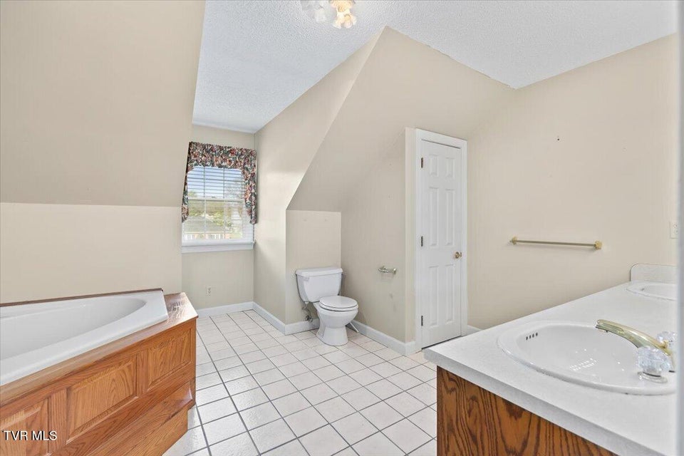 Photo #40: 1857 Greenbriar Circle