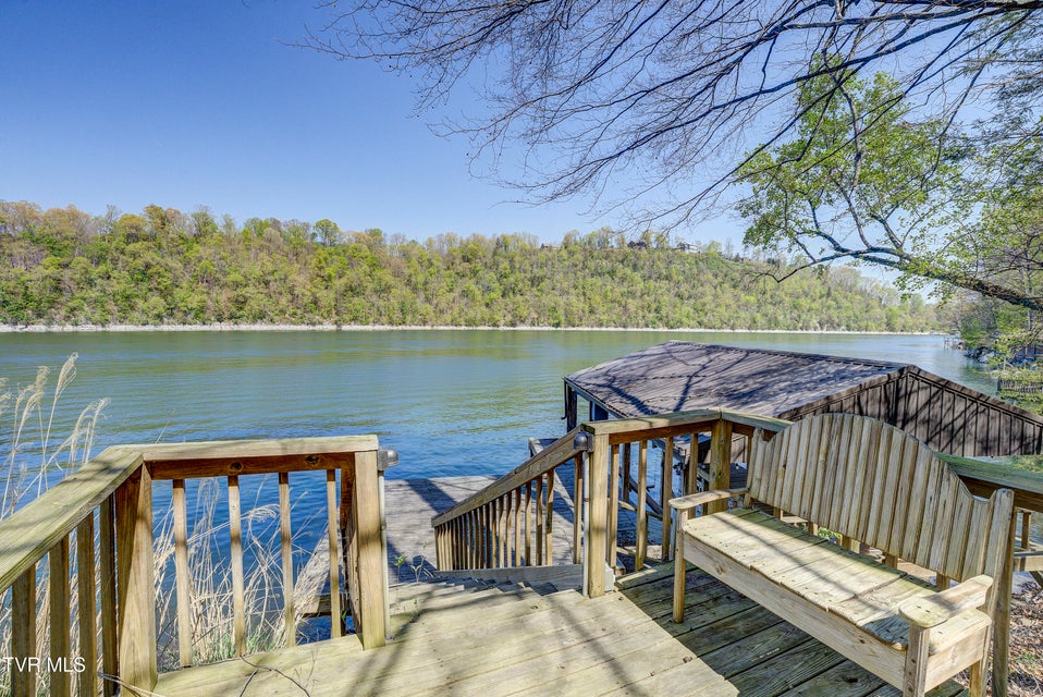 Photo #7: 760 Lake Point Drive