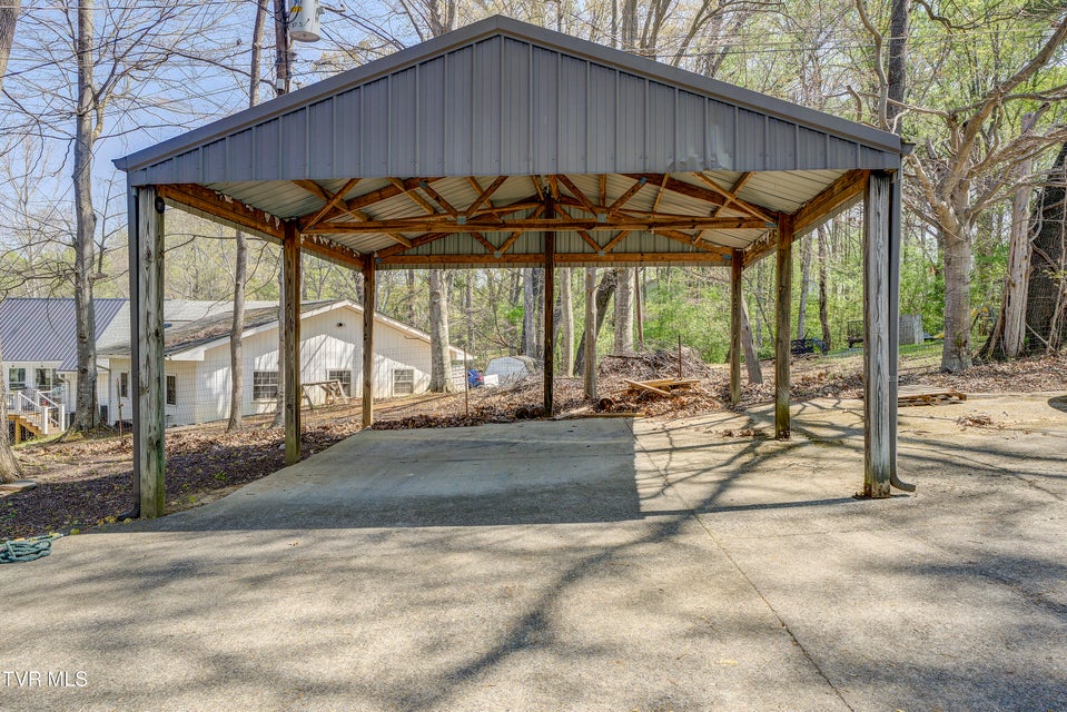 Photo #23: 760 Lake Point Drive