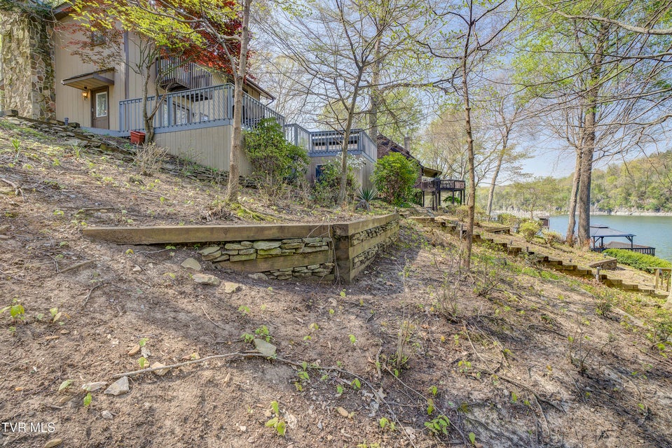 Photo #26: 760 Lake Point Drive