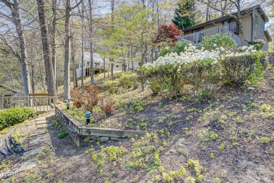 Photo #27: 760 Lake Point Drive