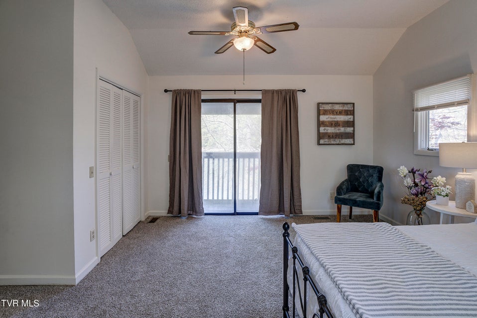 Photo #28: 760 Lake Point Drive