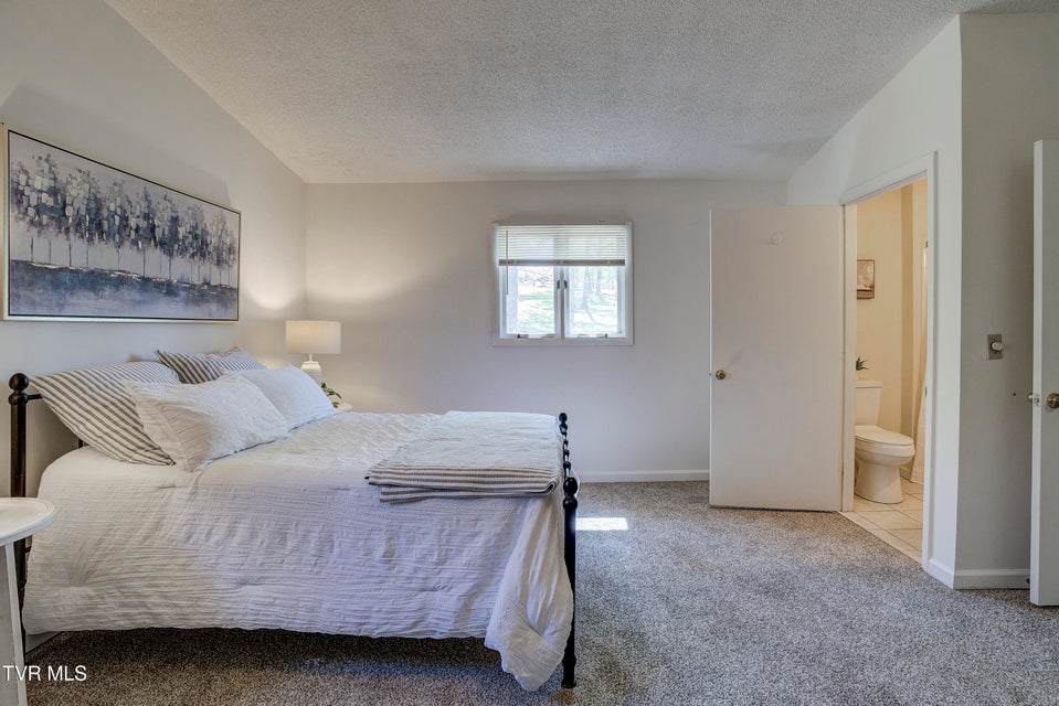 Photo #29: 760 Lake Point Drive