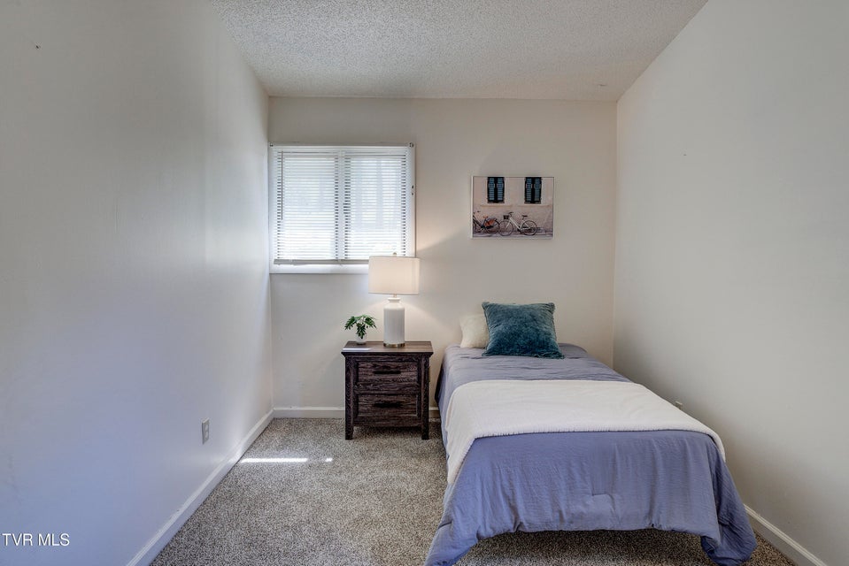 Photo #32: 760 Lake Point Drive