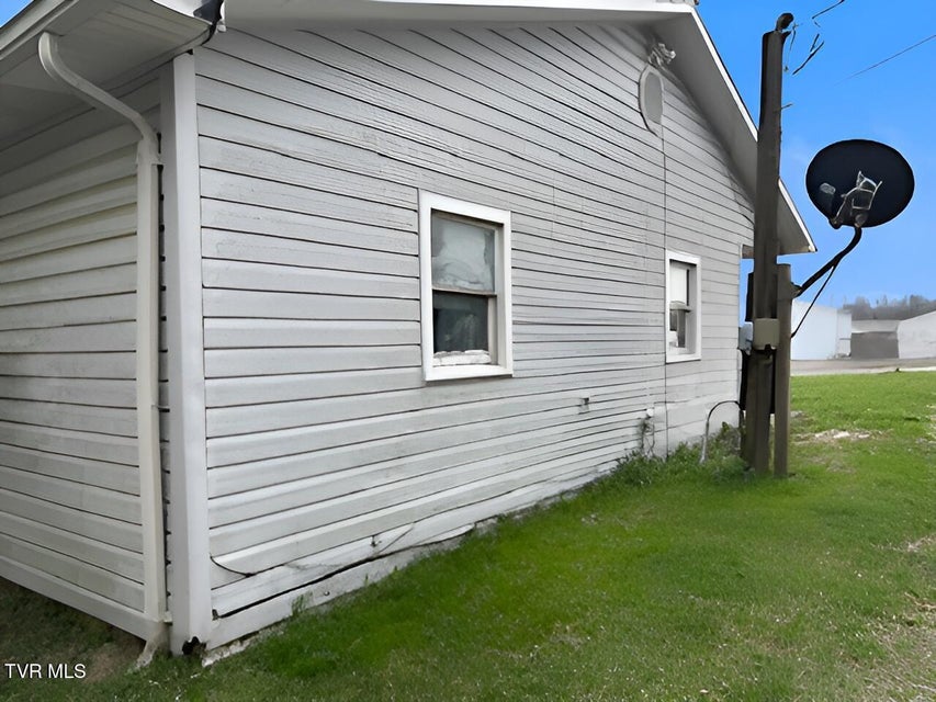 Photo #7: 476 Morelock Street