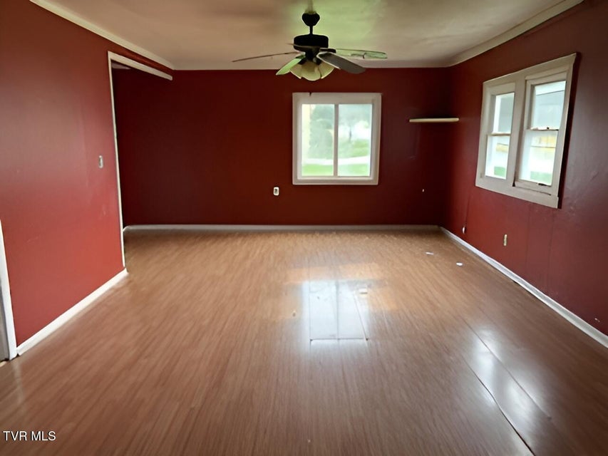 Photo #10: 476 Morelock Street