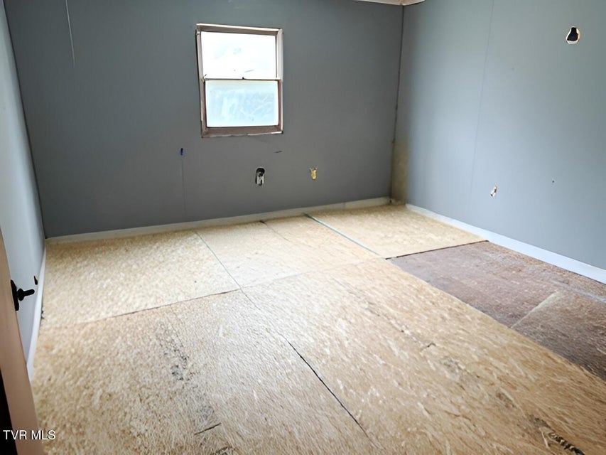 Photo #12: 476 Morelock Street