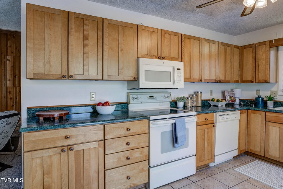 Photo #45: 760 Lake Point Drive