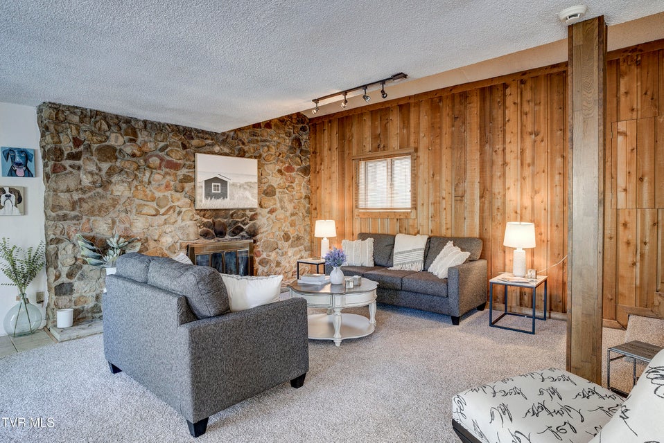 Photo #47: 760 Lake Point Drive