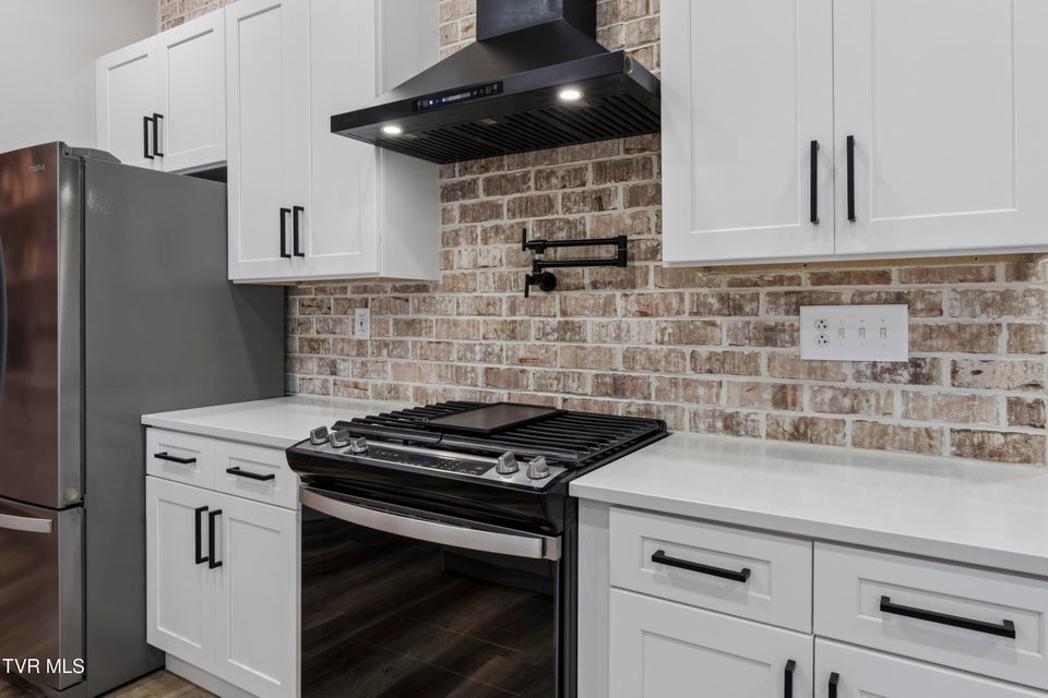 Photo #4: 165 Old State Route 34 