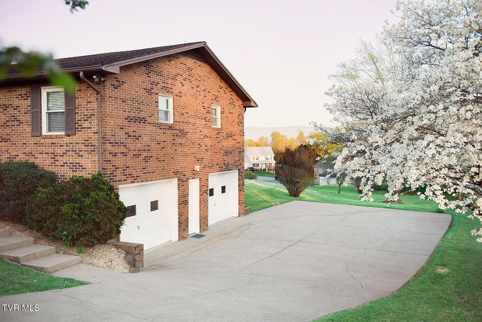 Photo #5: 279 Scenic Drive