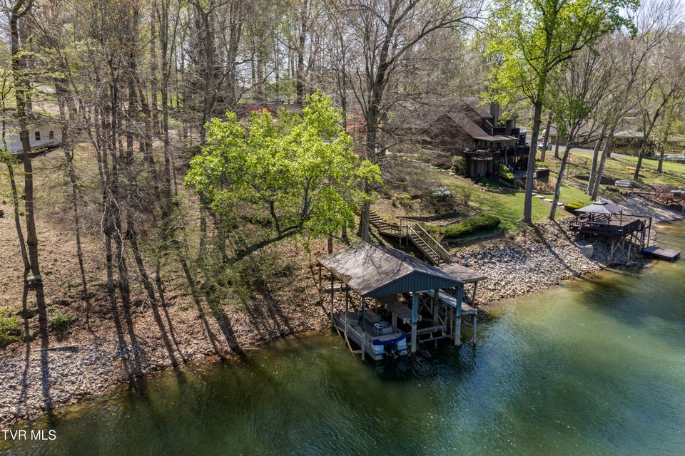 Photo #52: 760 Lake Point Drive