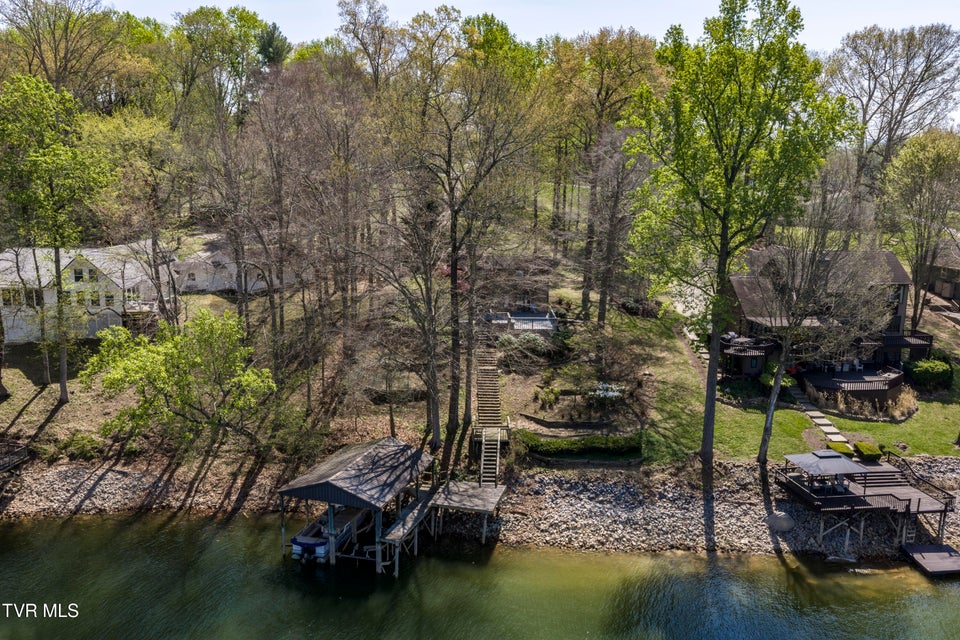 Photo #55: 760 Lake Point Drive