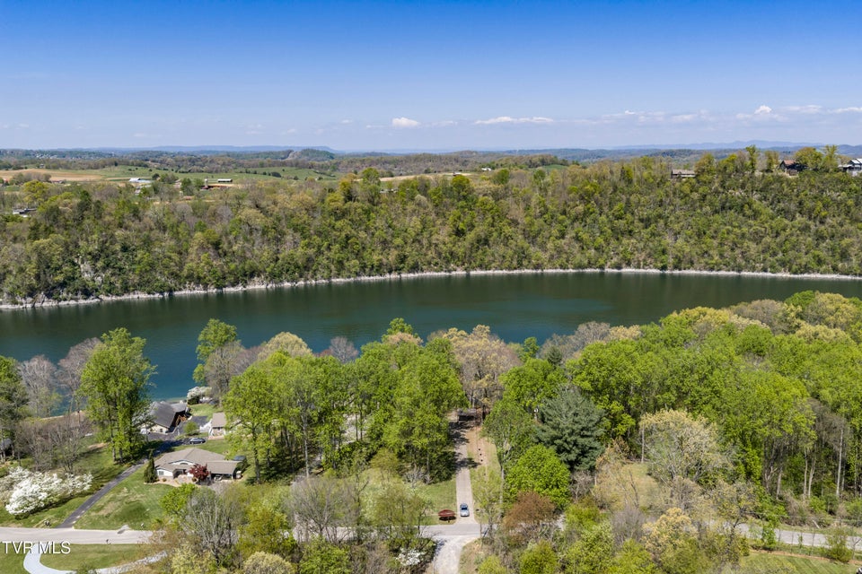 Photo #59: 760 Lake Point Drive