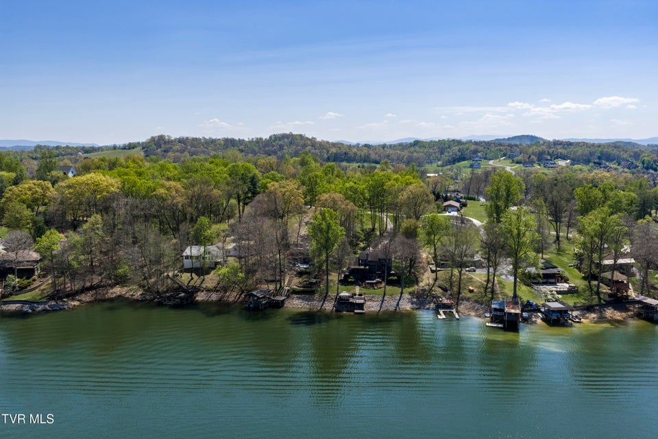 Photo #64: 760 Lake Point Drive