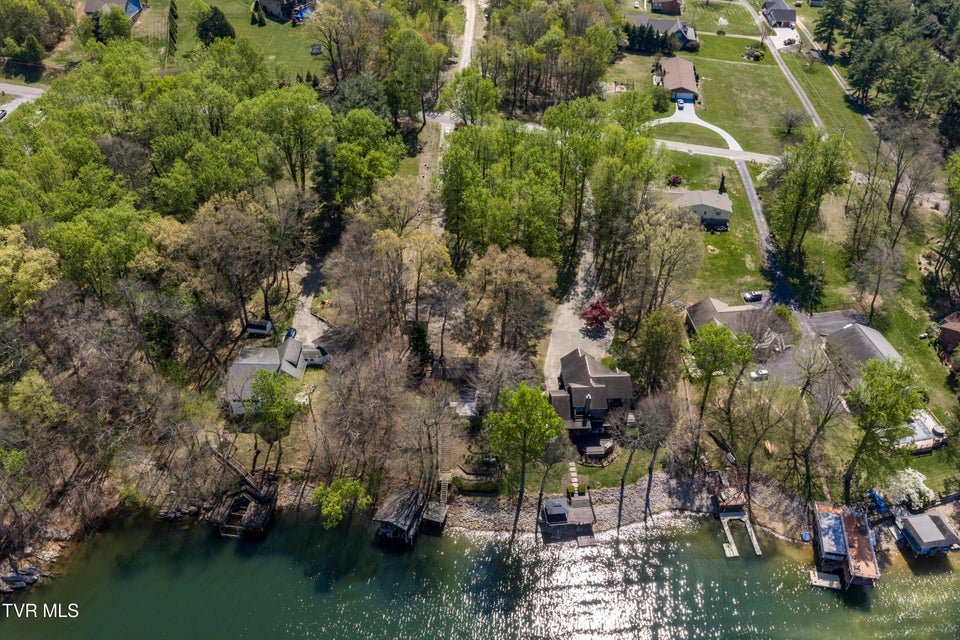 Photo #65: 760 Lake Point Drive