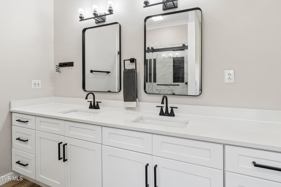 Photo #45: 165 Old State Route 34 