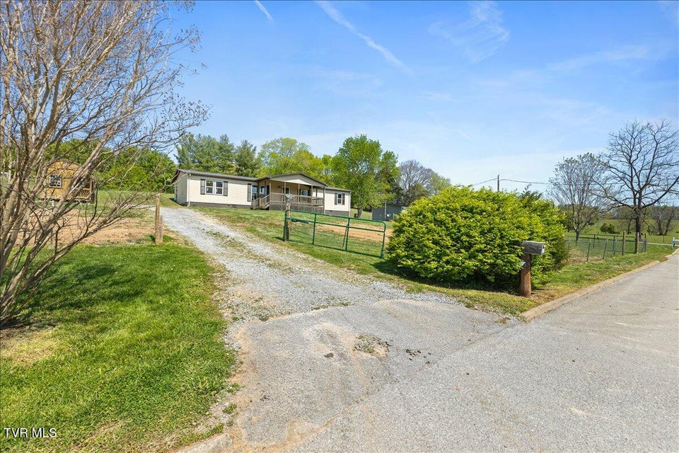 Photo #48: 151 Chalk Level Road