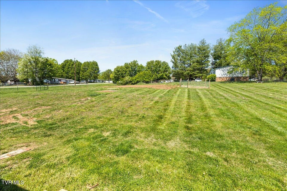 Photo #11: 151 Chalk Level Road