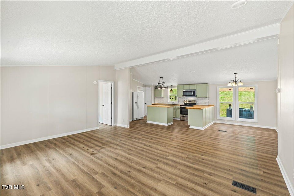 Photo #16: 151 Chalk Level Road