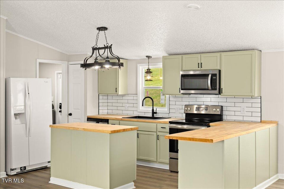 Photo #20: 151 Chalk Level Road