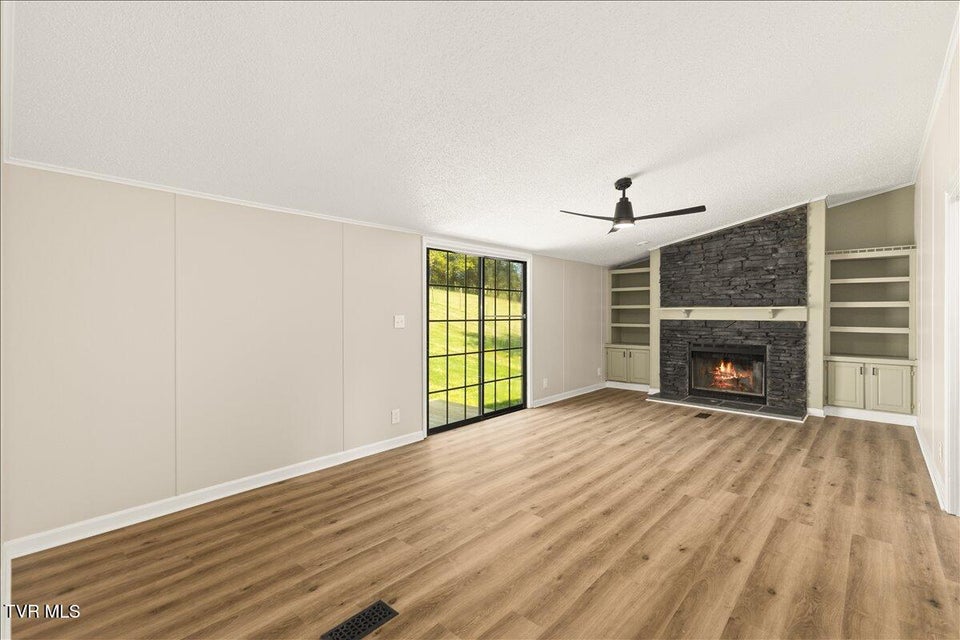 Photo #30: 151 Chalk Level Road