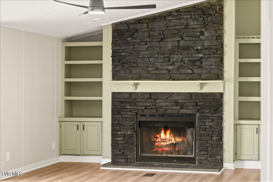 Photo #31: 151 Chalk Level Road