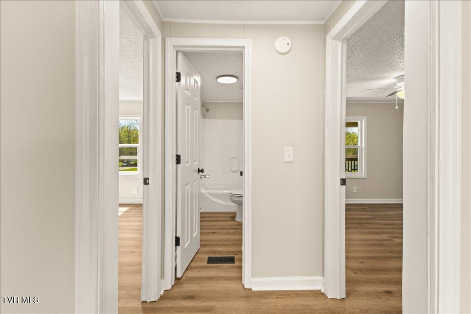 Photo #33: 151 Chalk Level Road