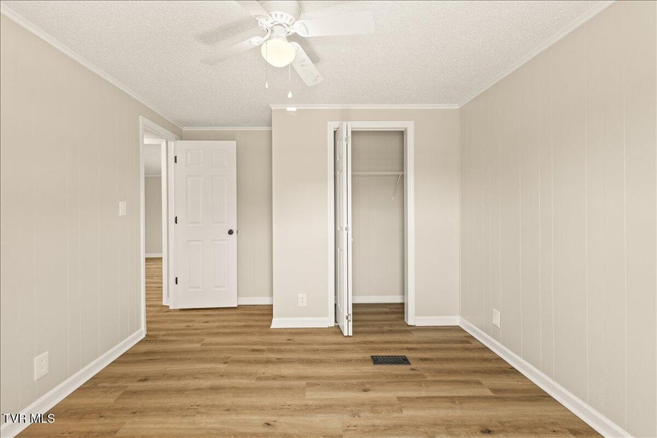 Photo #35: 151 Chalk Level Road