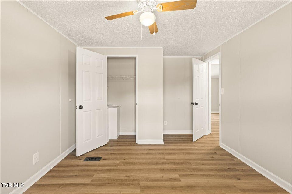 Photo #38: 151 Chalk Level Road