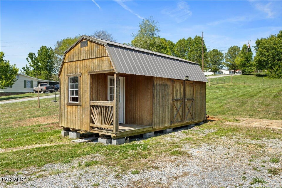 Photo #40: 151 Chalk Level Road