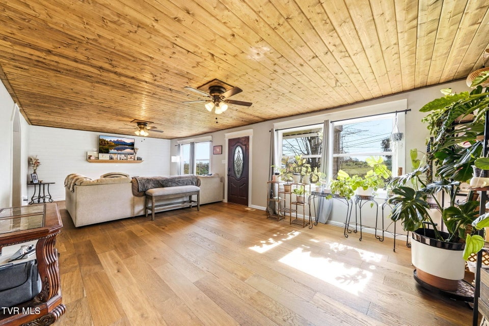 Photo #4: 435 Oak Grove Road