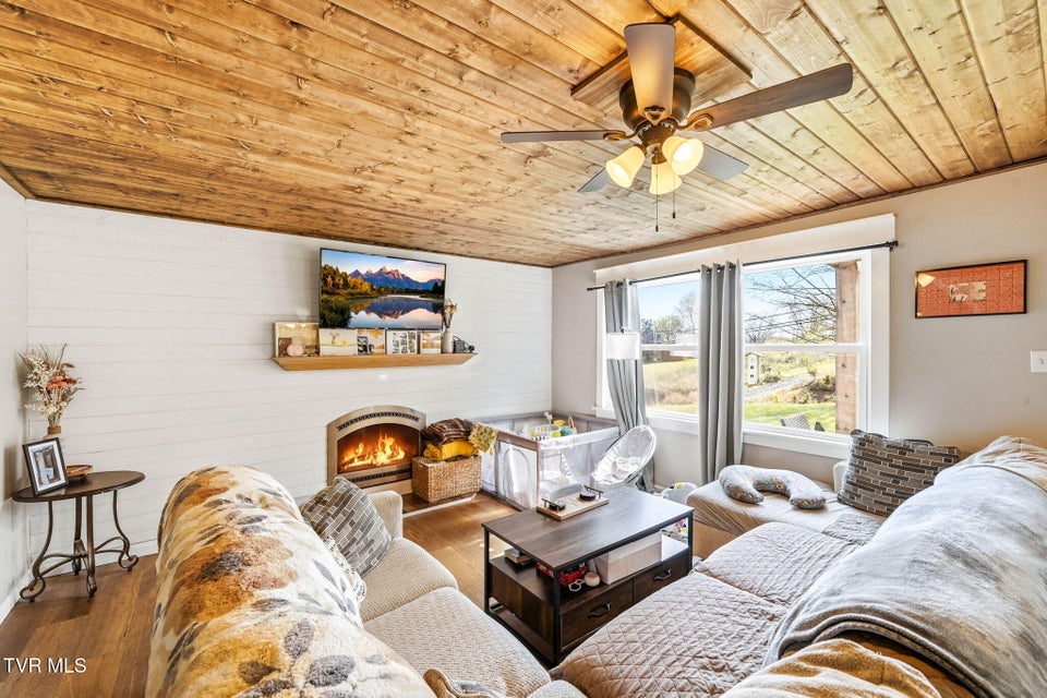 Photo #6: 435 Oak Grove Road