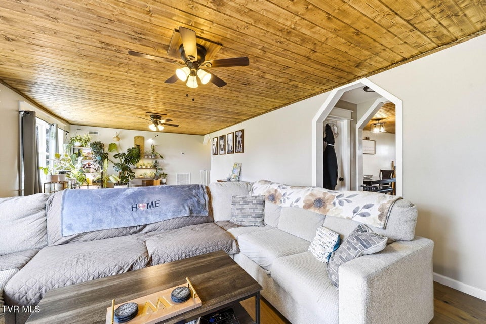 Photo #7: 435 Oak Grove Road