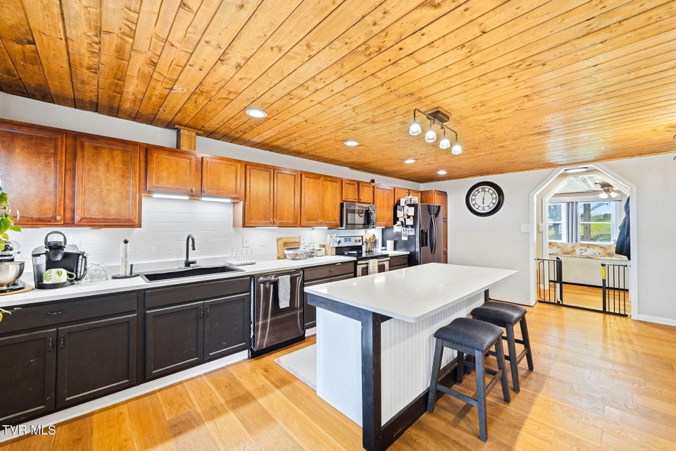 Photo #10: 435 Oak Grove Road