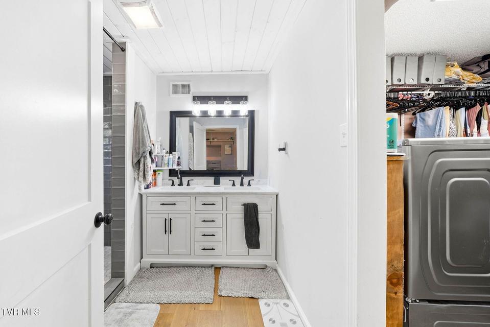 Photo #18: 435 Oak Grove Road