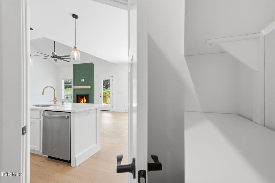 Photo #9: 115 Station Way