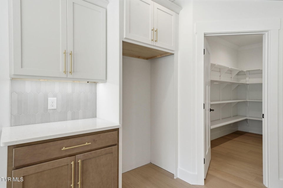 Photo #14: 115 Station Way