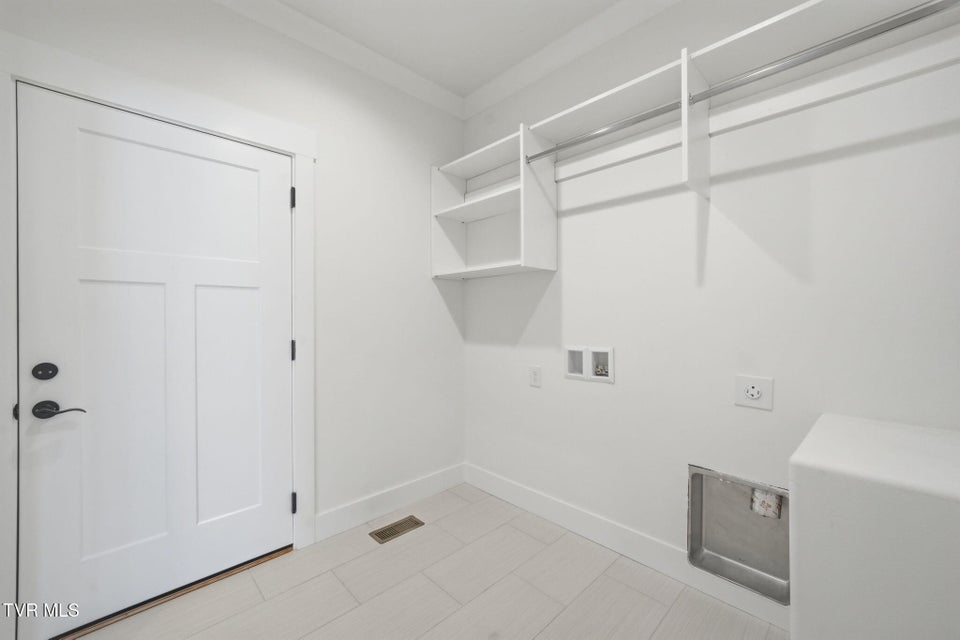 Photo #21: 115 Station Way