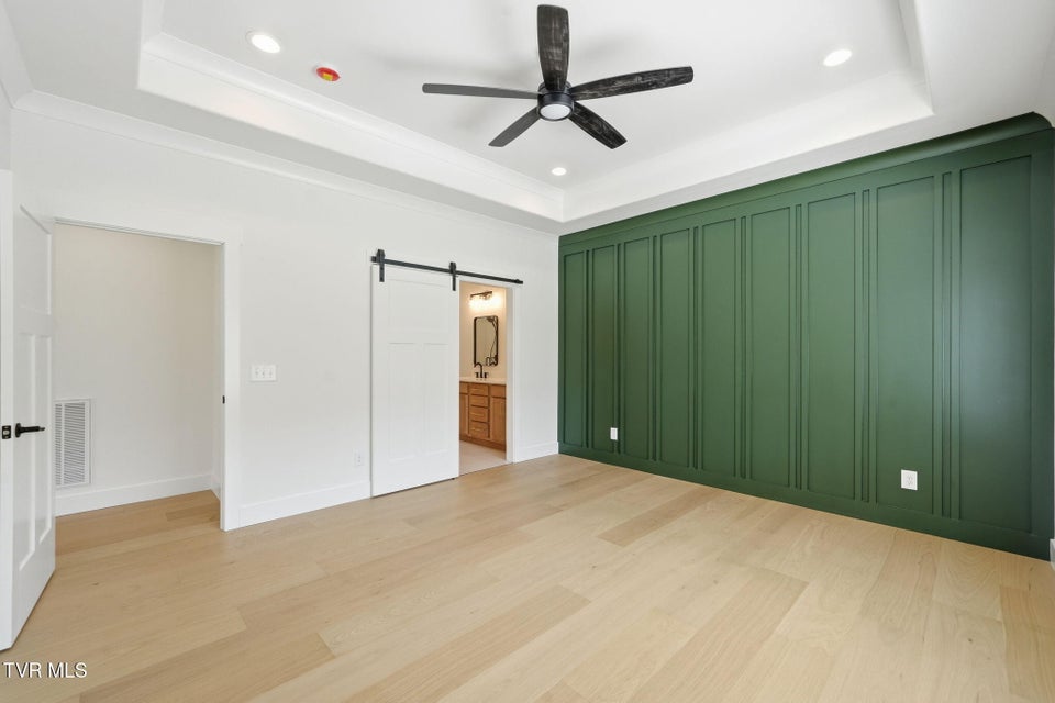 Photo #27: 115 Station Way