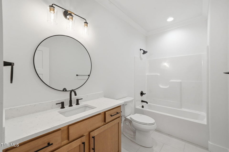 Photo #38: 115 Station Way