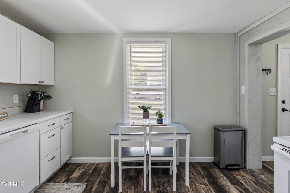 Photo #14: 424 Hamilton Street