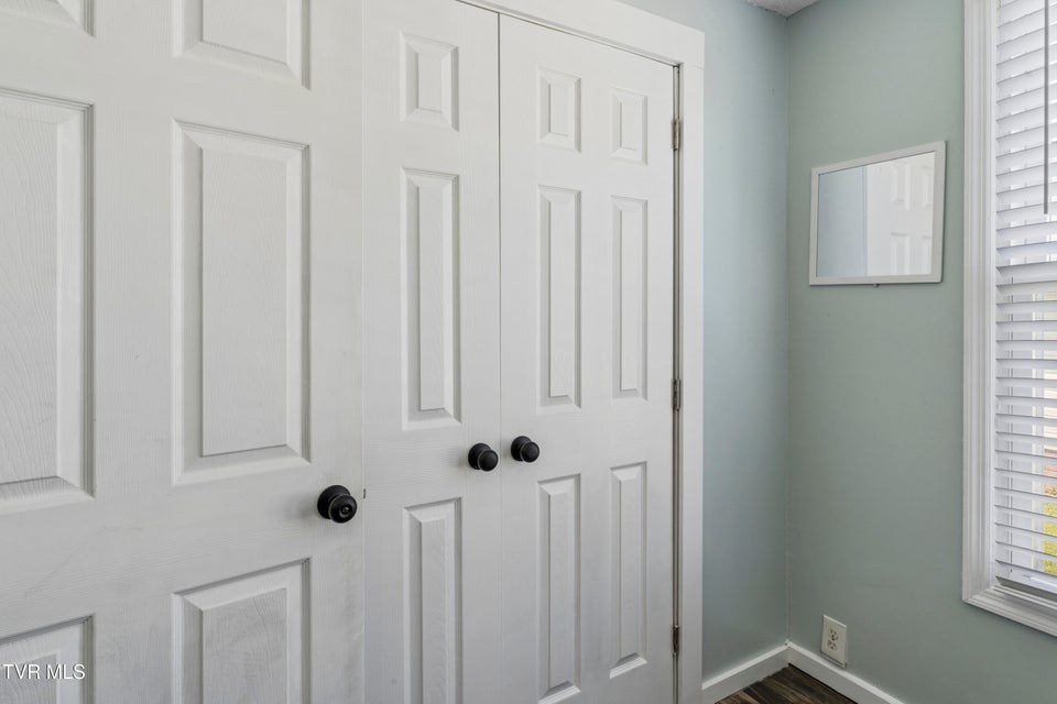 Photo #18: 424 Hamilton Street